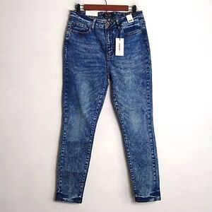 Judy Blue Jeans Mineral Washed High waist Medium Blue size 11/30 Style NWT